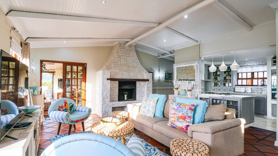 6 Bedroom Property for Sale in Kingfisher Creek Western Cape